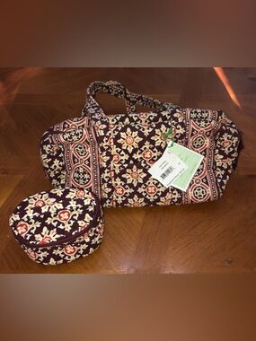 Vera Bradley Quilted Floral Bag with Matching jewelry Pouch Burgundy Floral New